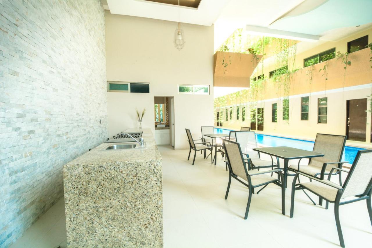 Palmarena Rooms & Residences - Long Stay Comfort With Parking, Sauna, Gym & Pool - Steps From 5Th Avenue Плая-дель-Кармен Экстерьер фото